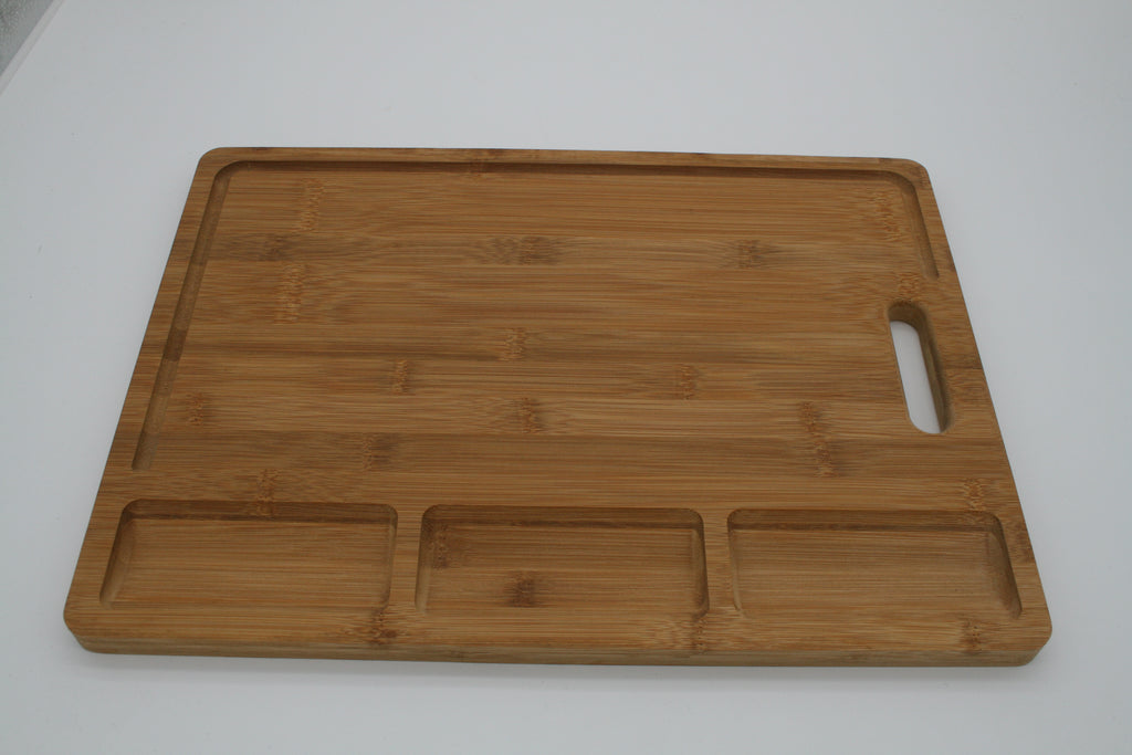 Bambus Schneidebrett 43x31,5 cm mit 3 Auffangmulden Saftrille Neuware